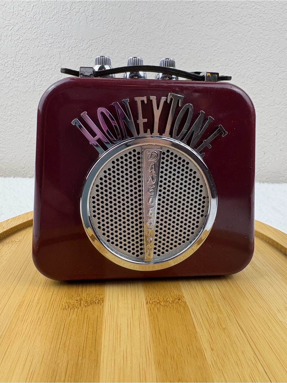 Danelectro HoneyTone N-10 Mini Guitar Amplifier in Burgundy